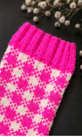 Picnic Plaid Gingham Socks Knitting Pattern two-color Colorwork (PDF Download)