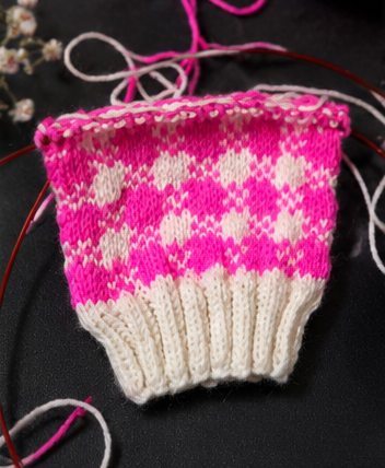 Picnic Plaid Gingham Socks Knitting Pattern two-color Colorwork (PDF Download)